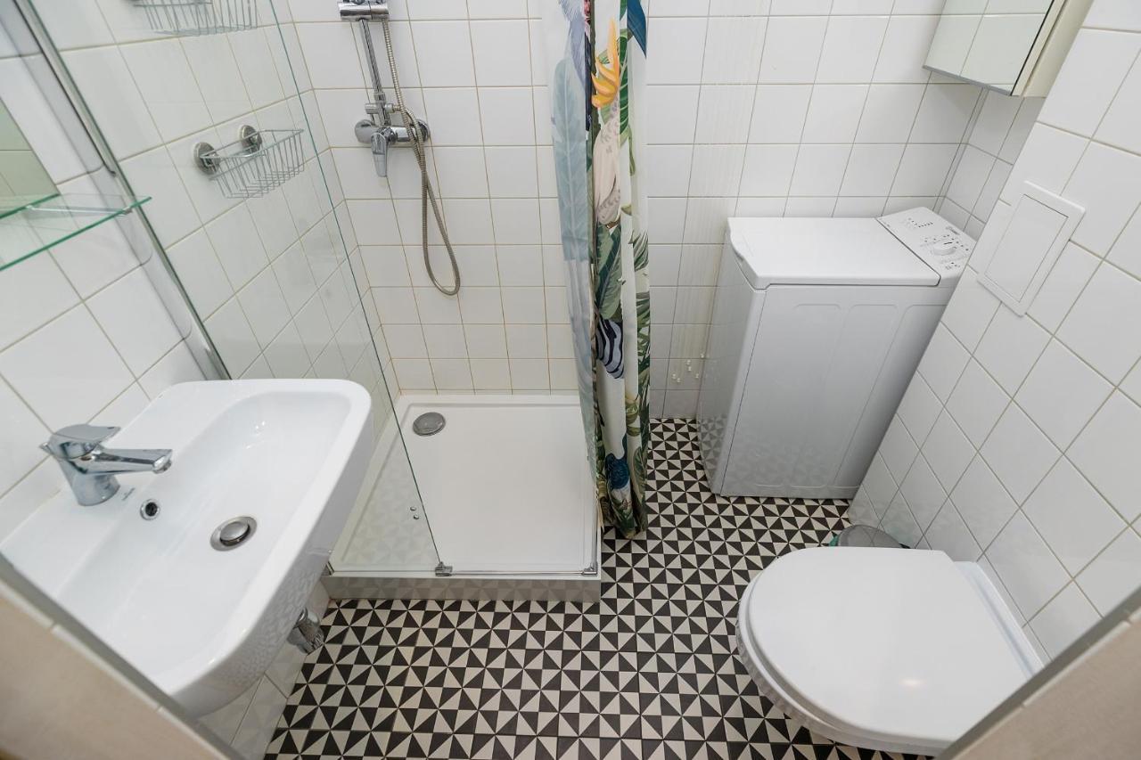 Shortstaypoland Asnyka Warschau Buitenkant foto